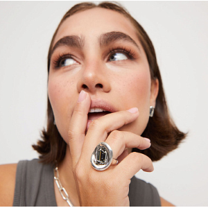 Anello da donna Unode50 placcato argento con cristallo grigio