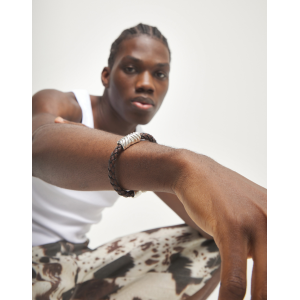 Bracciale in pelle intrecciata marrone con dettaglio placcato in argento 925