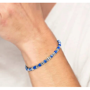 Bracciale con rondelle in pietra ed elementi in ematite