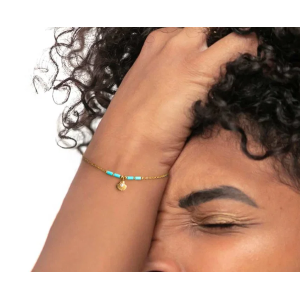 Bracciale conchiglia pendente con perla e perline a tubo turchesi