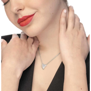 Collana con cuore irregolare centrale