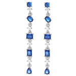 Orecchino in argento 925 rodiato con punti luce di zircone bianco e zirconi colorati di forme diverse.